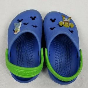 shrek crocs size 11